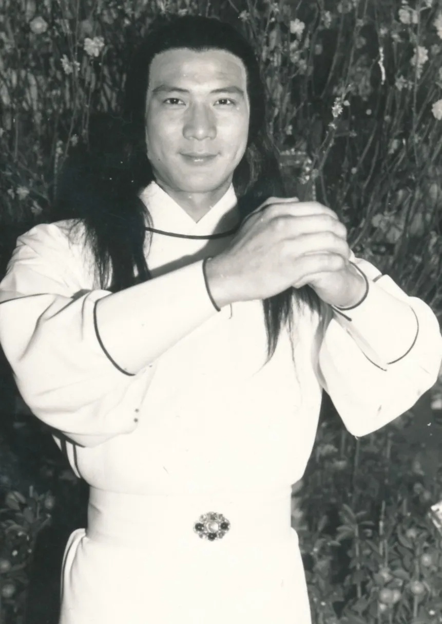 徐少强夫妇追思会今日在香港举行，艺人李修贤、曾志伟、吴毅将等到场致哀，徐少强生前