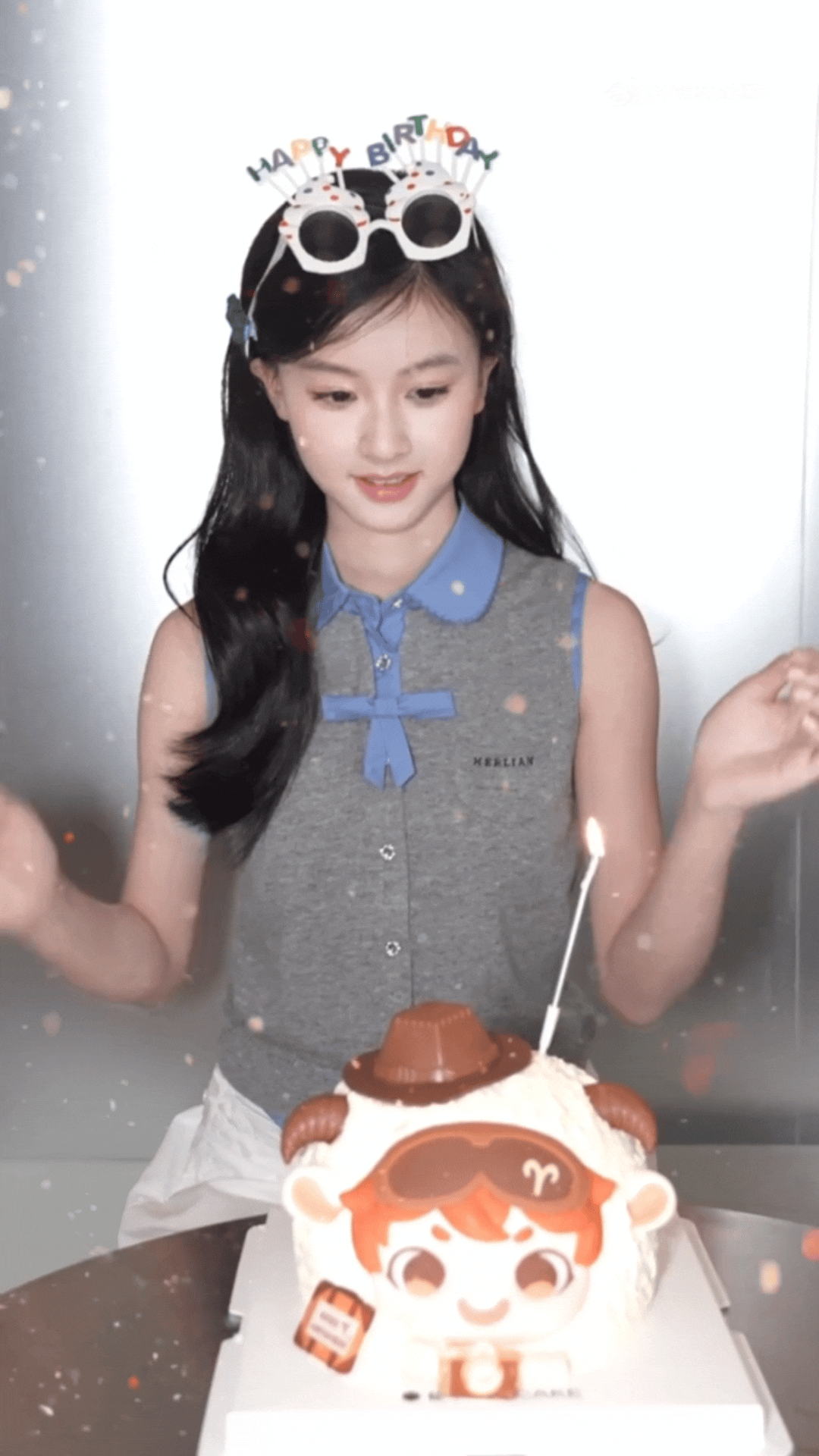 七七赵钰琪15岁了，感觉进圈包装之后精致度提升不少，慢慢有内娱小花的样子了