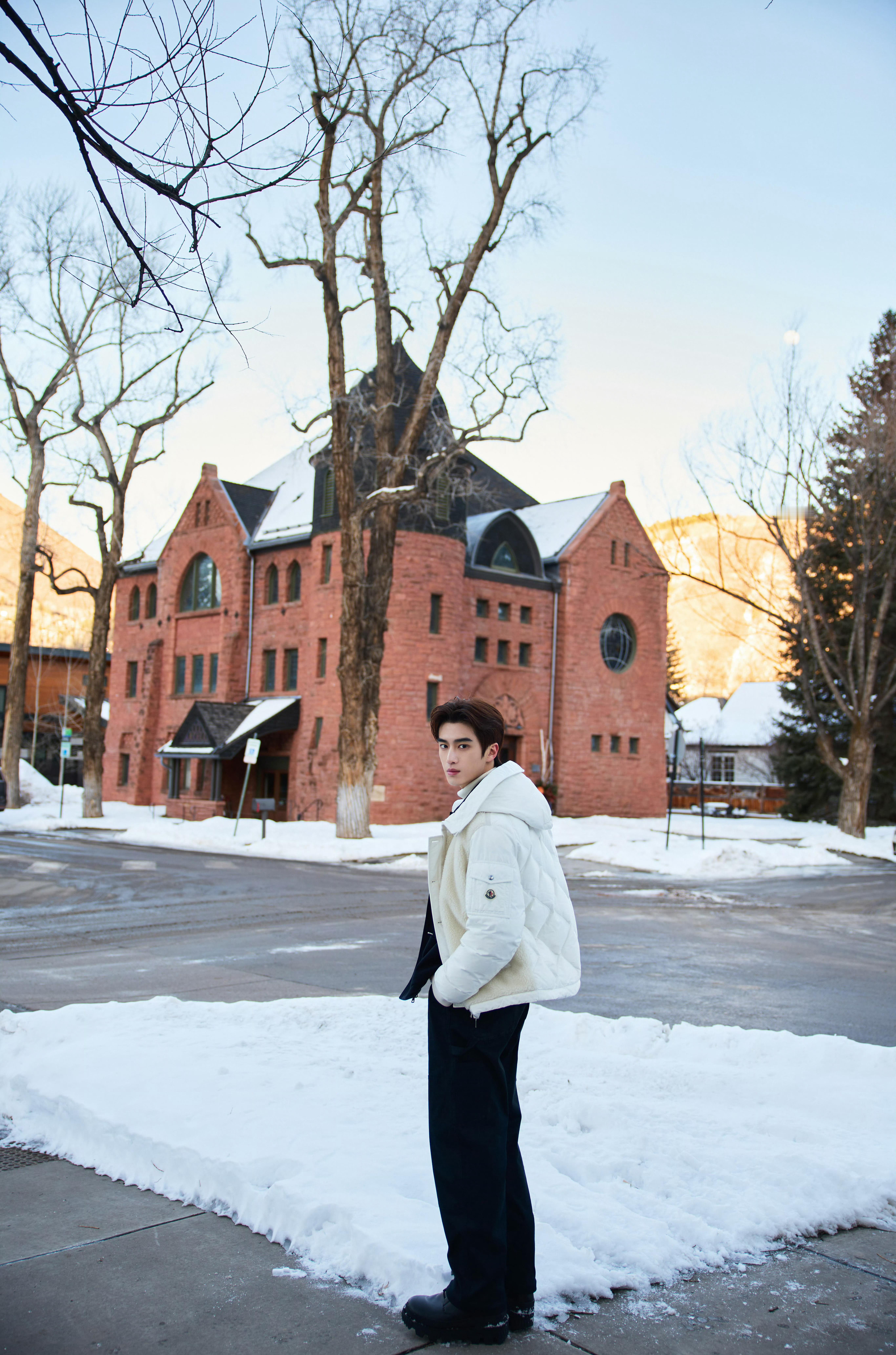 张康乐✖️Moncler Grenoble 2026 美国雪山大秀造型大片 