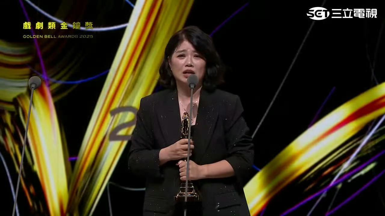 最佳导演：严艺文「影后」，恭喜！实至名归，「影后」太好看了！她也是演员出身，演而