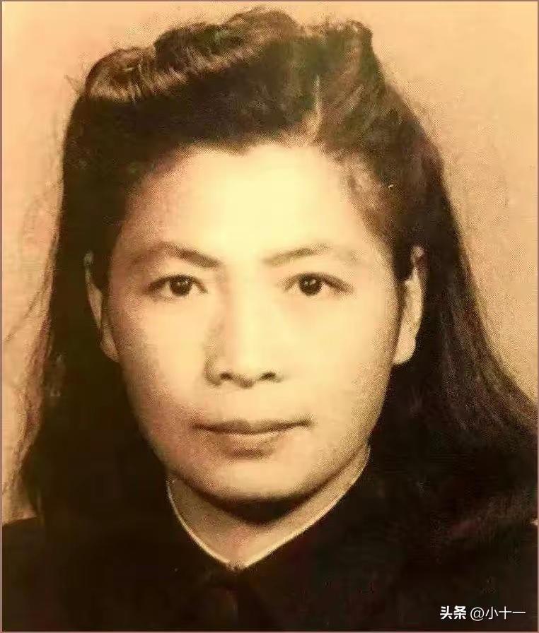 1948年，这位特工女王走进西柏坡，她拒绝了一切高位，只提了一个要求，此后三十年