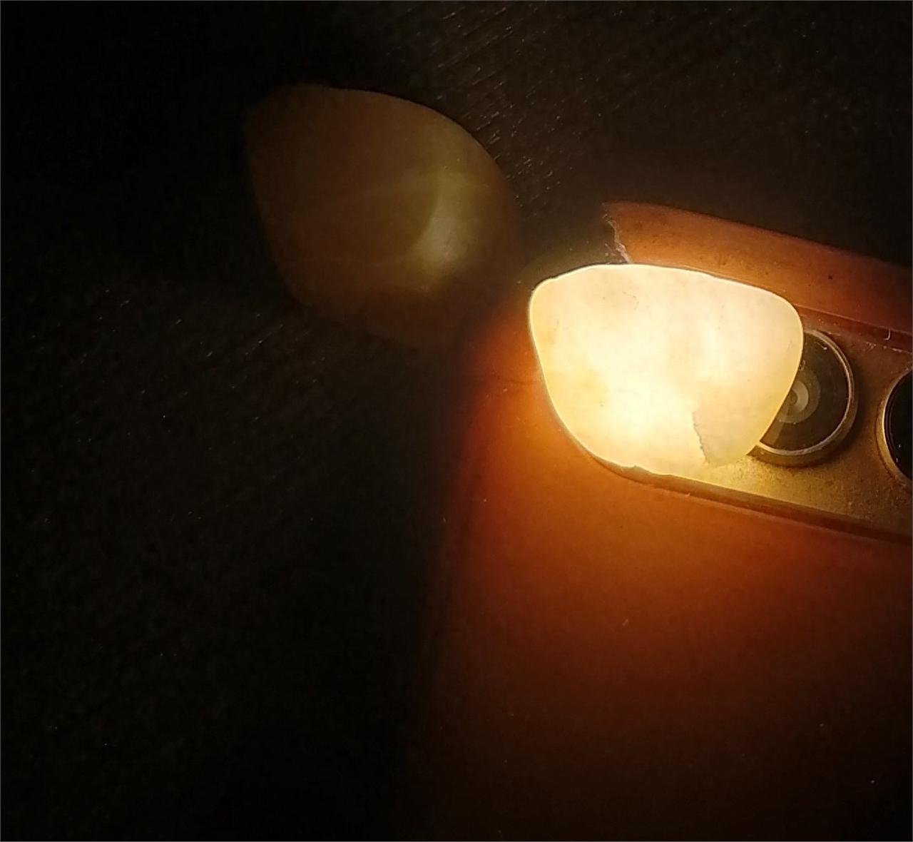 今天饭局，一个在银行内的朋友透了个风，说现在存款利率低得吓人。我刚知道，工行、农