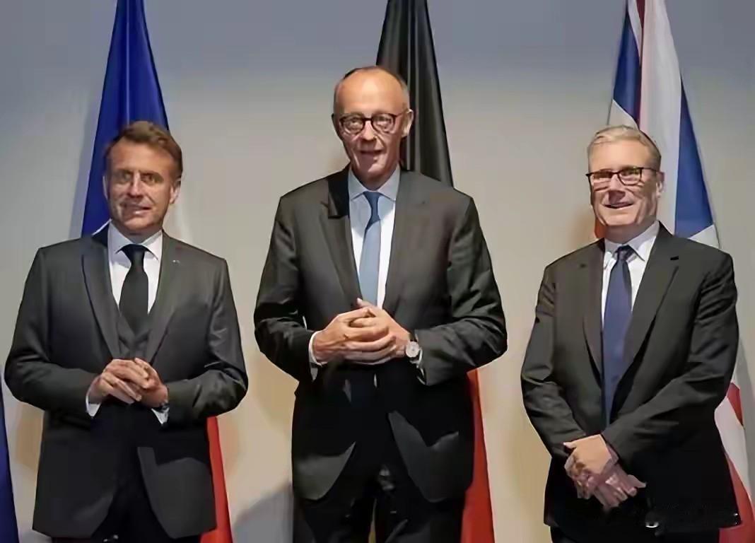 让我们擦亮眼睛，看一下欧洲究竟发生了什么？
这次，英法德三国领导人终于同框，终于