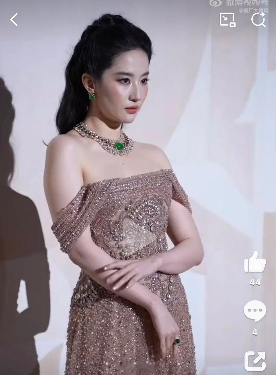 刘亦菲什么时候可以不诈瘦 可以像粉丝说的一样松弛不p图 ​​​