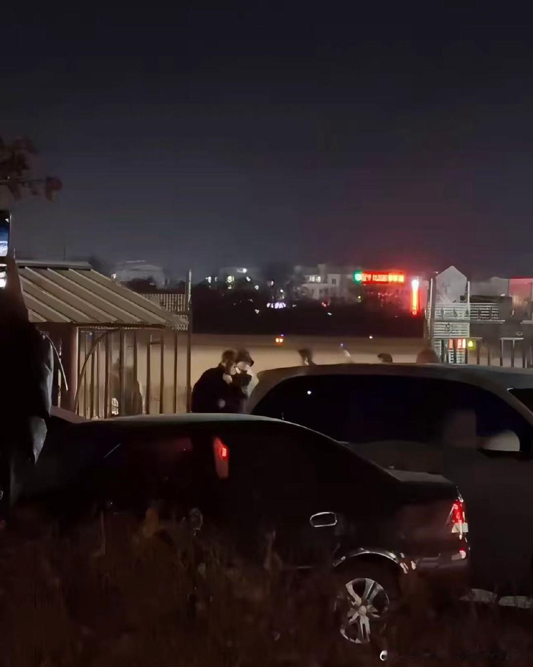 肖战不参加晚宴回去拍戏肖战回辽宁继续拍戏了肖战没有参加tods晚宴，原来“肖战式