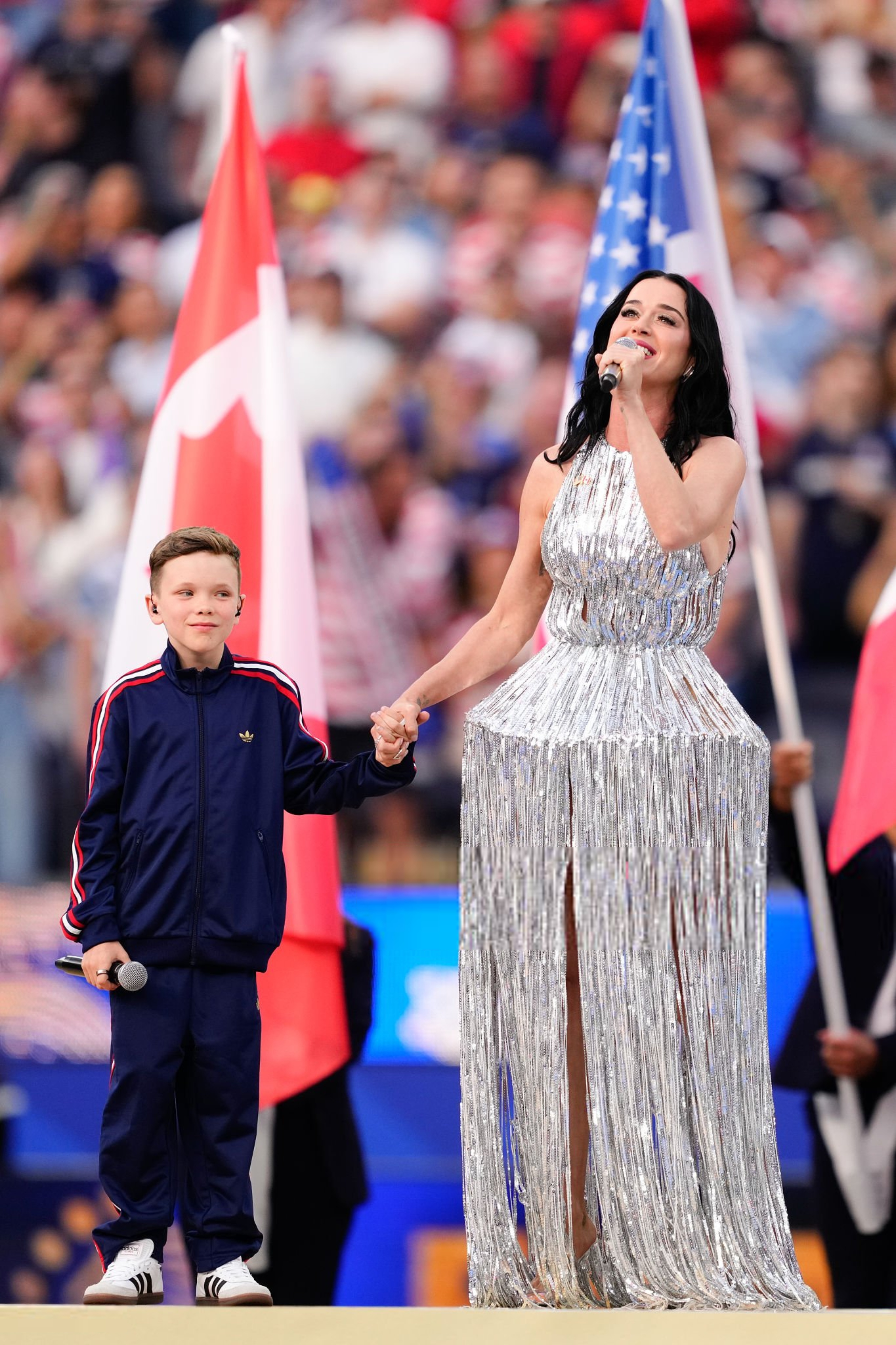 Katy Perry 亮相2026年FIFA世界杯现场表演写真： 