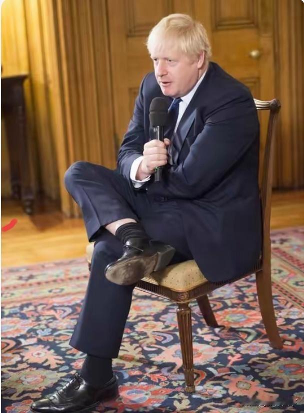 约翰逊：乌克兰人是勇敢民族，支持他们我是认真的！

来源:吃茗茶的武海清

英国