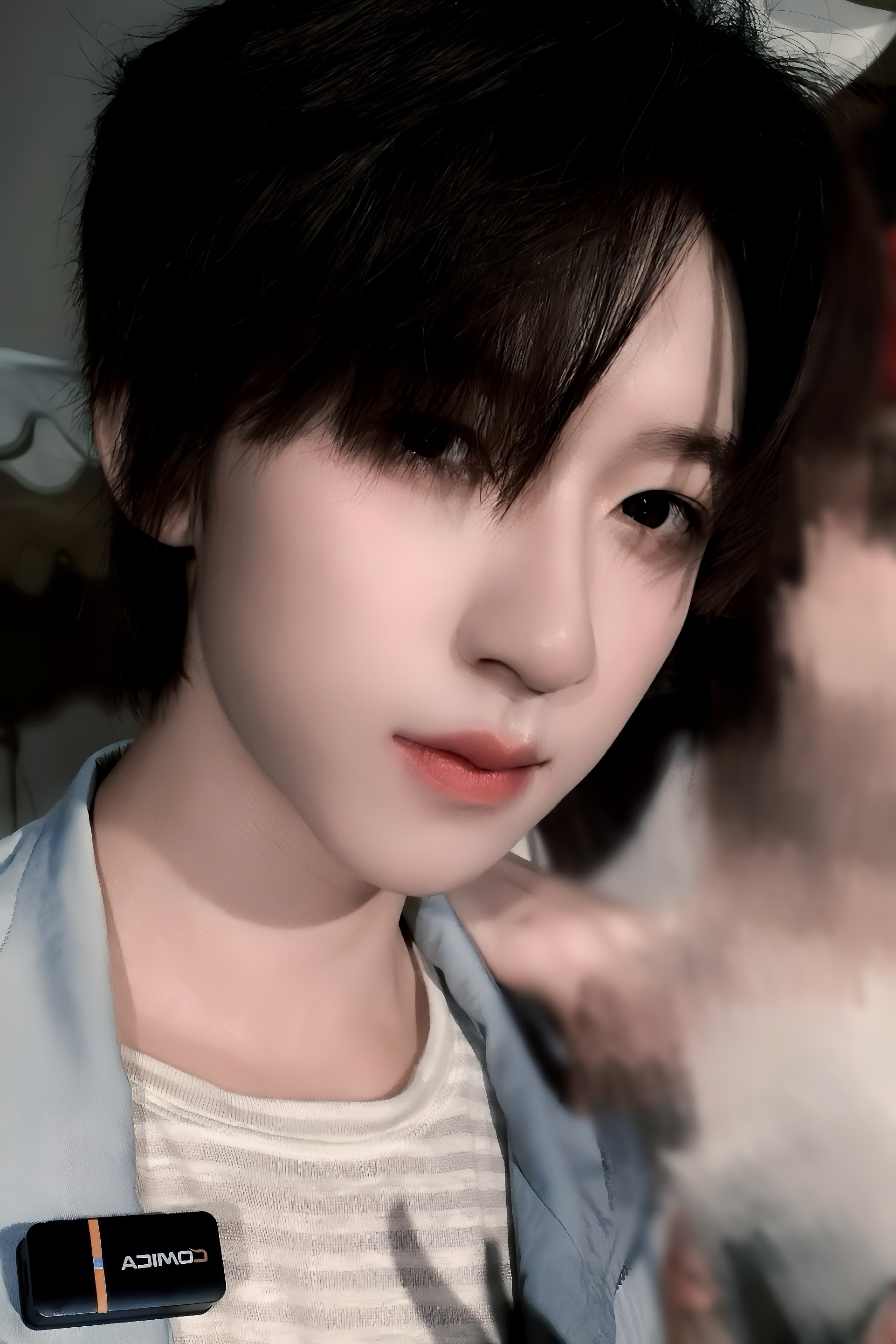 短发女孩好甜美
