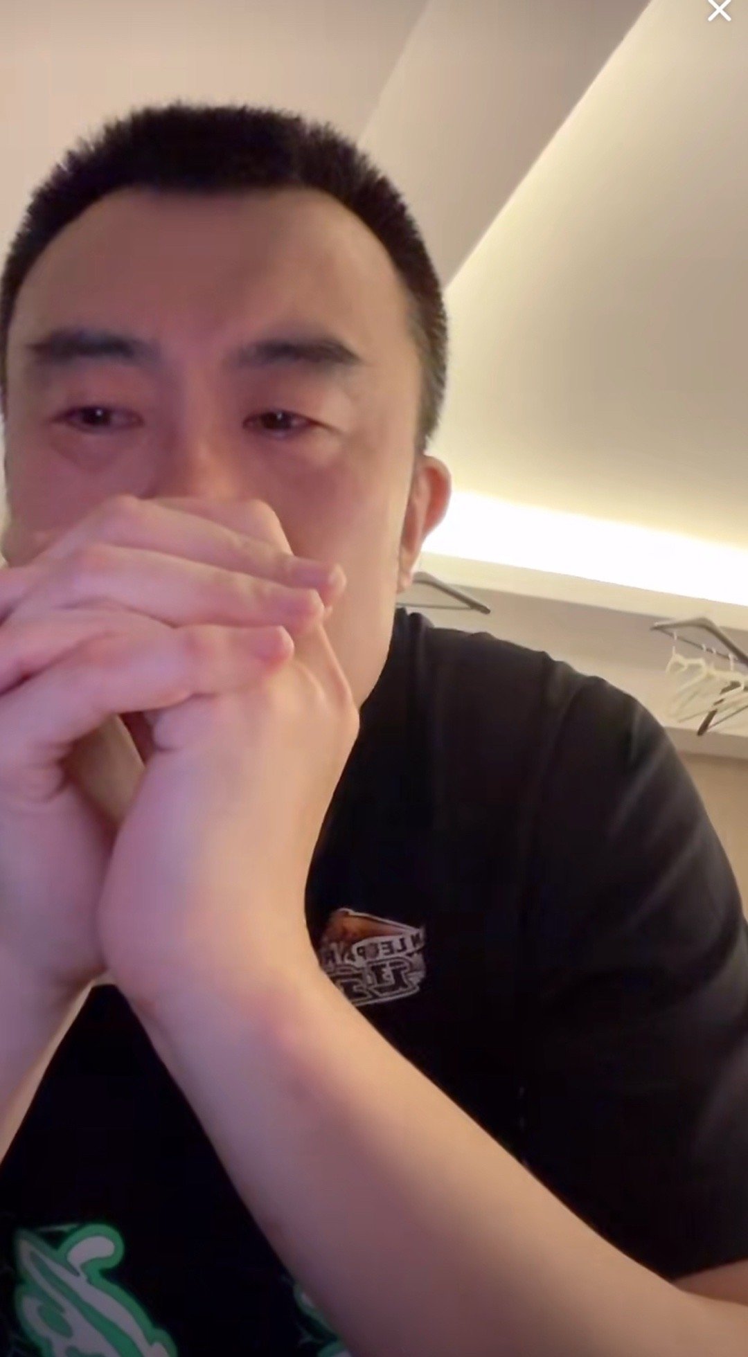 大韩哭了在dy 直播 “告个别”并且关闭了礼物打赏功能最好的韩队💚 ​​​
