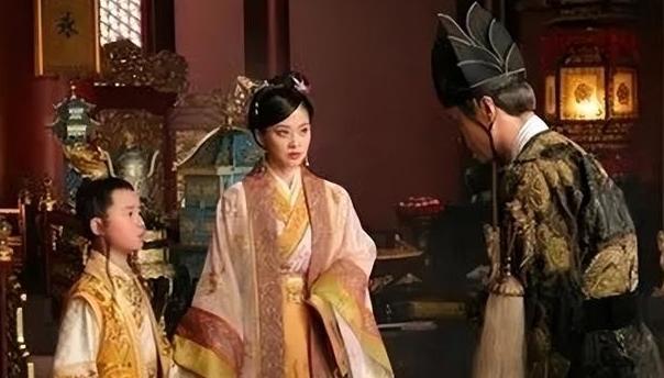 1951年，考古人员在万历皇帝妃嫔墓中，发现一个小金瓶中装有神秘液体。化验结果一