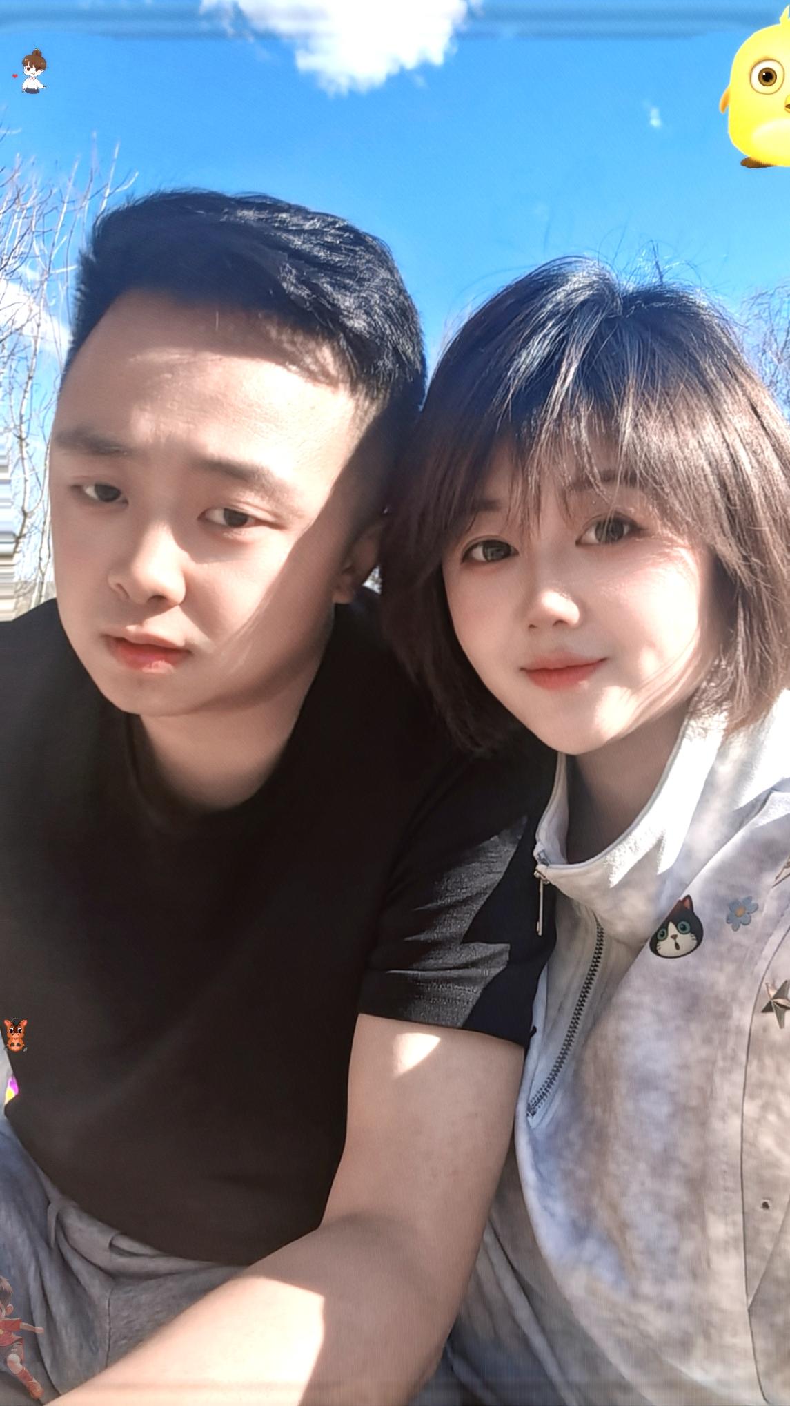哈哈哈孩子大了陪孩子就是我俩车里坐，公园坐，游乐园坐。只要能在娃娃一嗓...