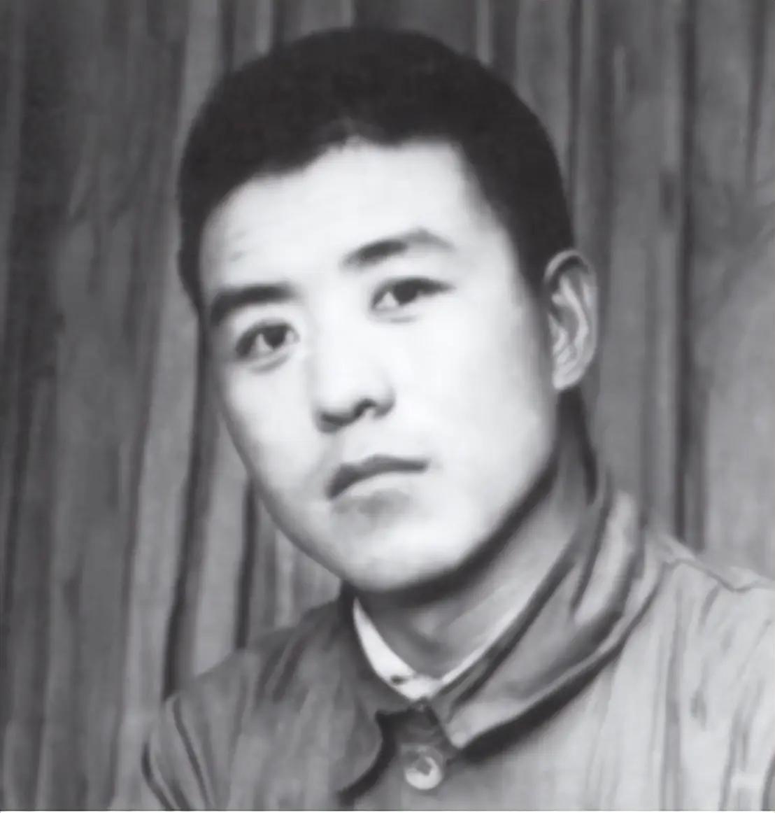 在烽火连天的抗战岁月里，黎玉同志带领山东军民在齐鲁大地上播种下了革命的火种。
