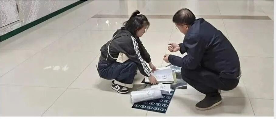 2026年3月23日，重庆新桥医院胸外科主任医师戴纪刚下班时，偶遇从广西千里求医