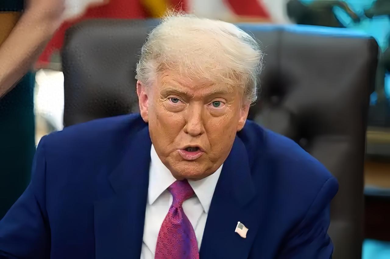 美国为啥凌晨 3 小时连发 6 道撤离令？
伊朗又为啥急着给北京打电话，还专门作