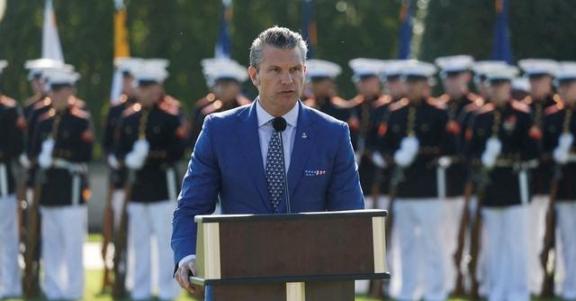 “我们可能要开战了”美军已经动起来了，将领们全被召回，军舰一艘接一艘地往加勒比海