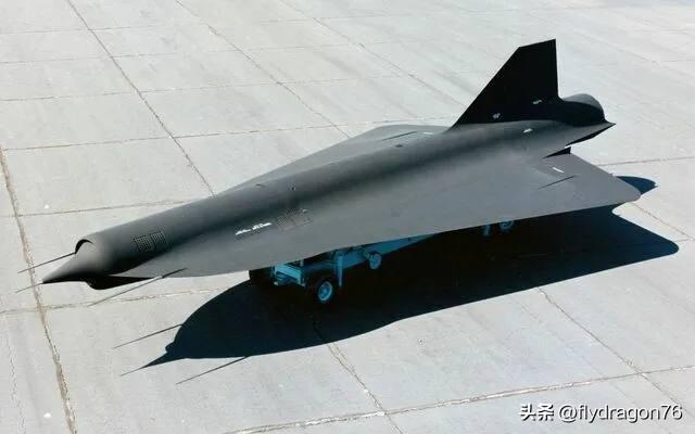 🇺🇸黑色闪电。冷战时期最快的无人机为何未能及时问世

无人机战争的爆发远早于