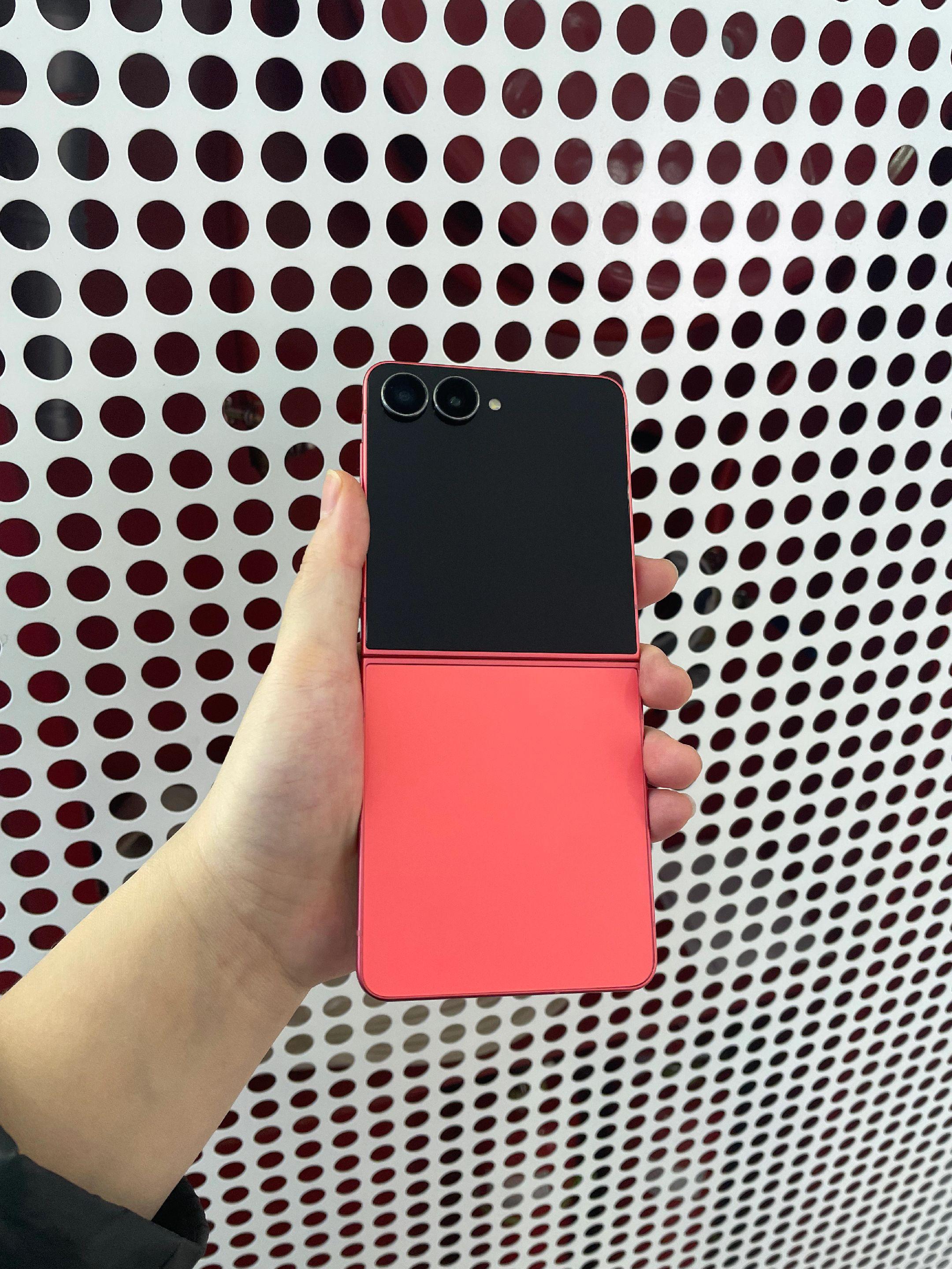 年底捡漏啦！三星Z Flip7政府补贴500元，六千出头就能到手～精致...