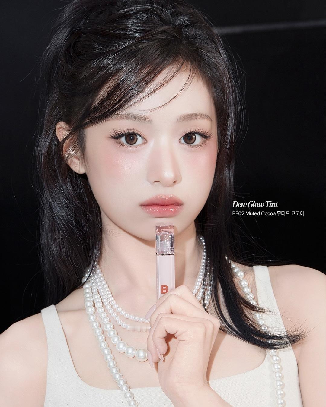 Ahyeon这个造型好漂亮，戴珍珠的少女🤍 ​​​