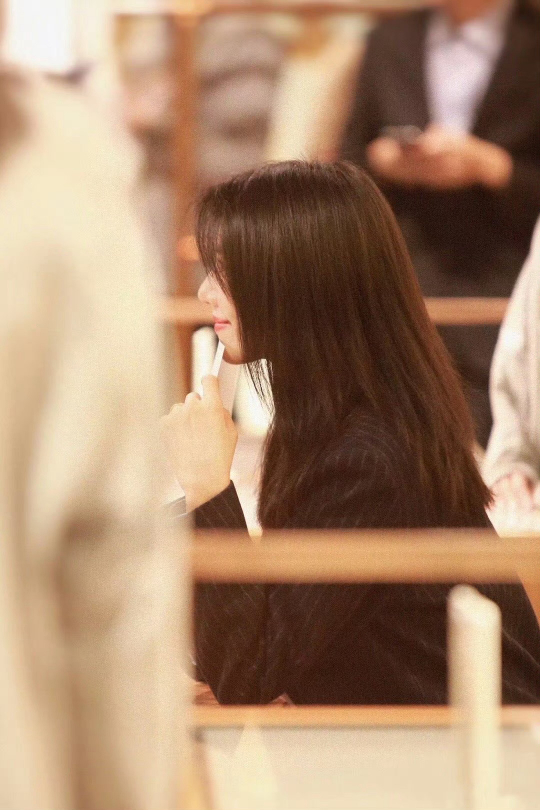 高圆圆[超话]今日互动 不管你是从《倚天》入坑的“芷若党”，还是被她温柔气质圈粉