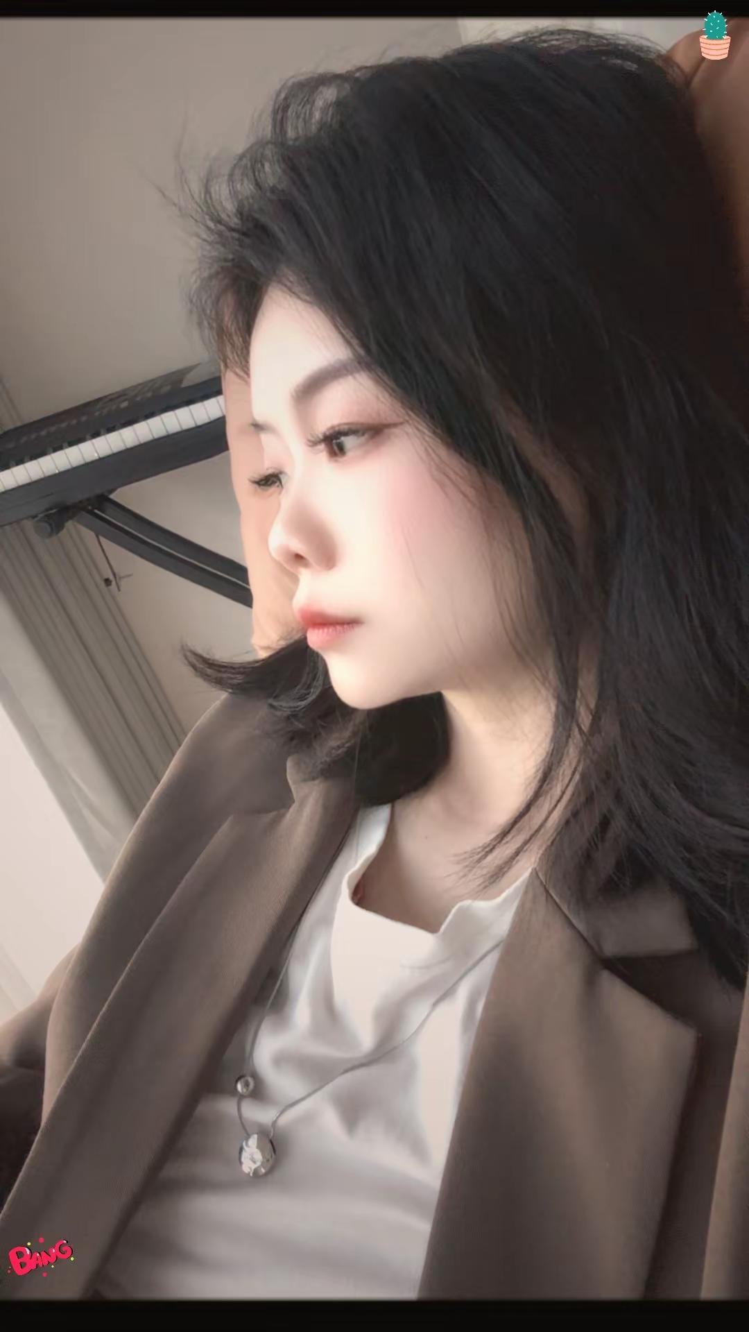 日系短发 做一个温柔大姐姐 侧颜 助手