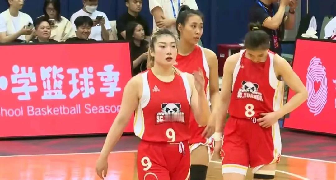 满血的亢奋之争！WCBA总决赛双塔联袂内蒙农信如何应对？这第一场比赛很精彩，希望