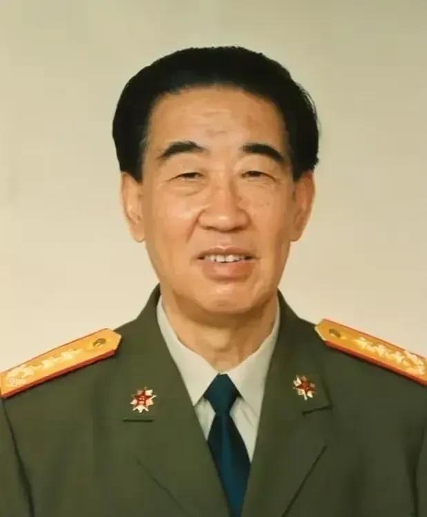 1994年5月，有19名解放军高级将领晋升上将军衔。在这19名上将中，有一位上将