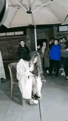 哪位大哥把袜子买走了，自己闻了闻，味道老棒了，饭前闻一闻，健脾又开胃，晚上闻一闻