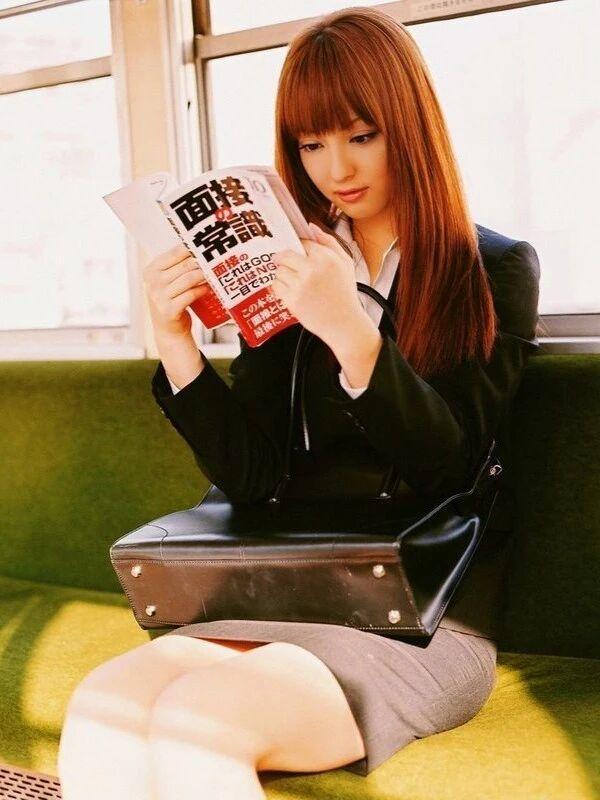 顶级日系美女佐佐木希为什么漂亮的女孩都喜欢高跟鞋 减龄少女感穿搭 佐佐木希 高雅