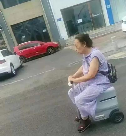 这车上路行驶出了事故，认定为非机动车还是机动车啊？？？ 海阔试车超话