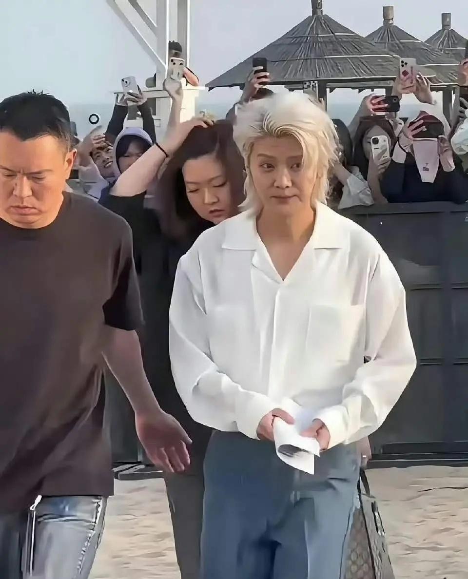 鹿晗也去做做医美吧[黑线] ​​​