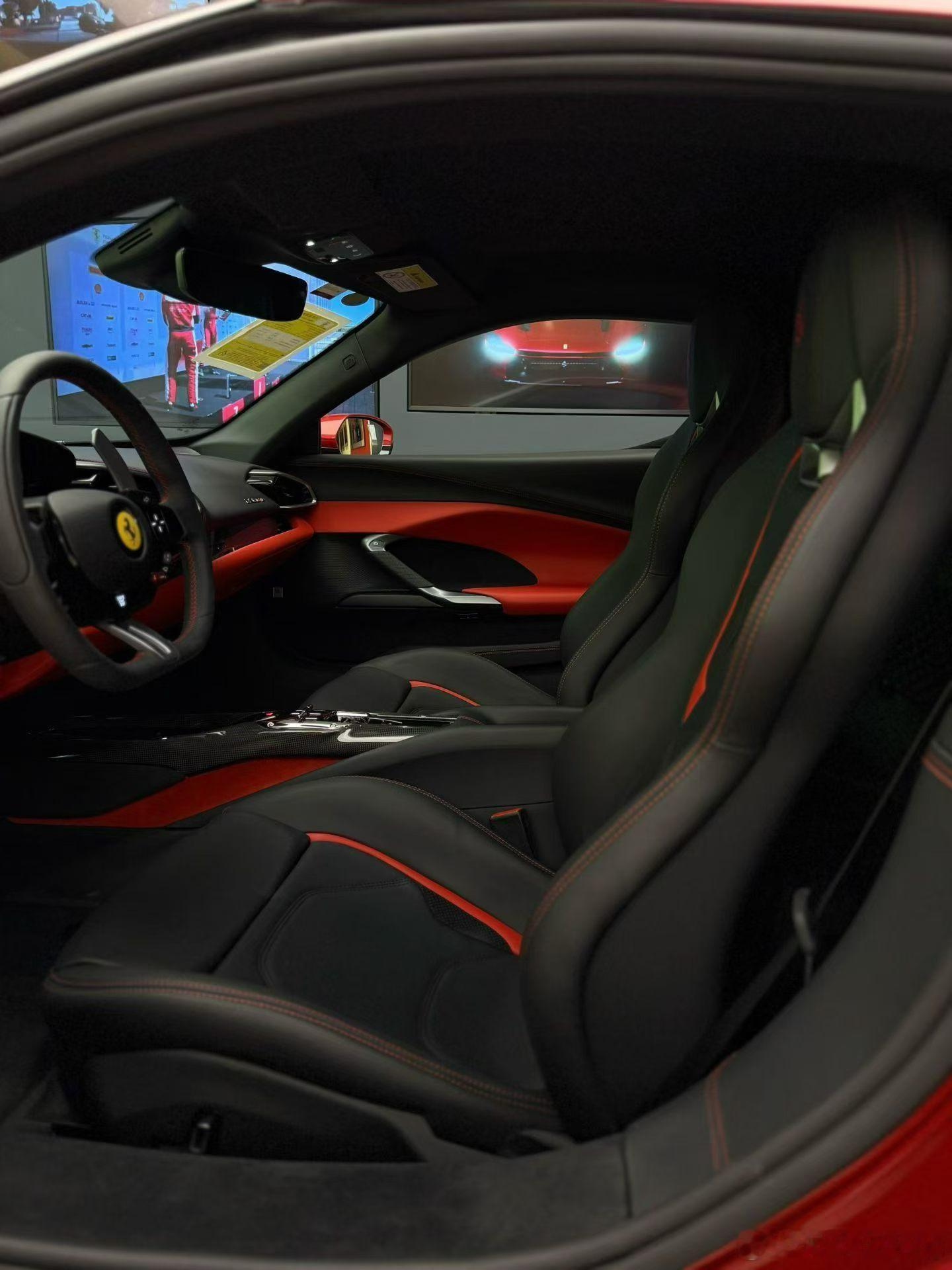 法拉利 296GTB  非常稀缺的一台现车…