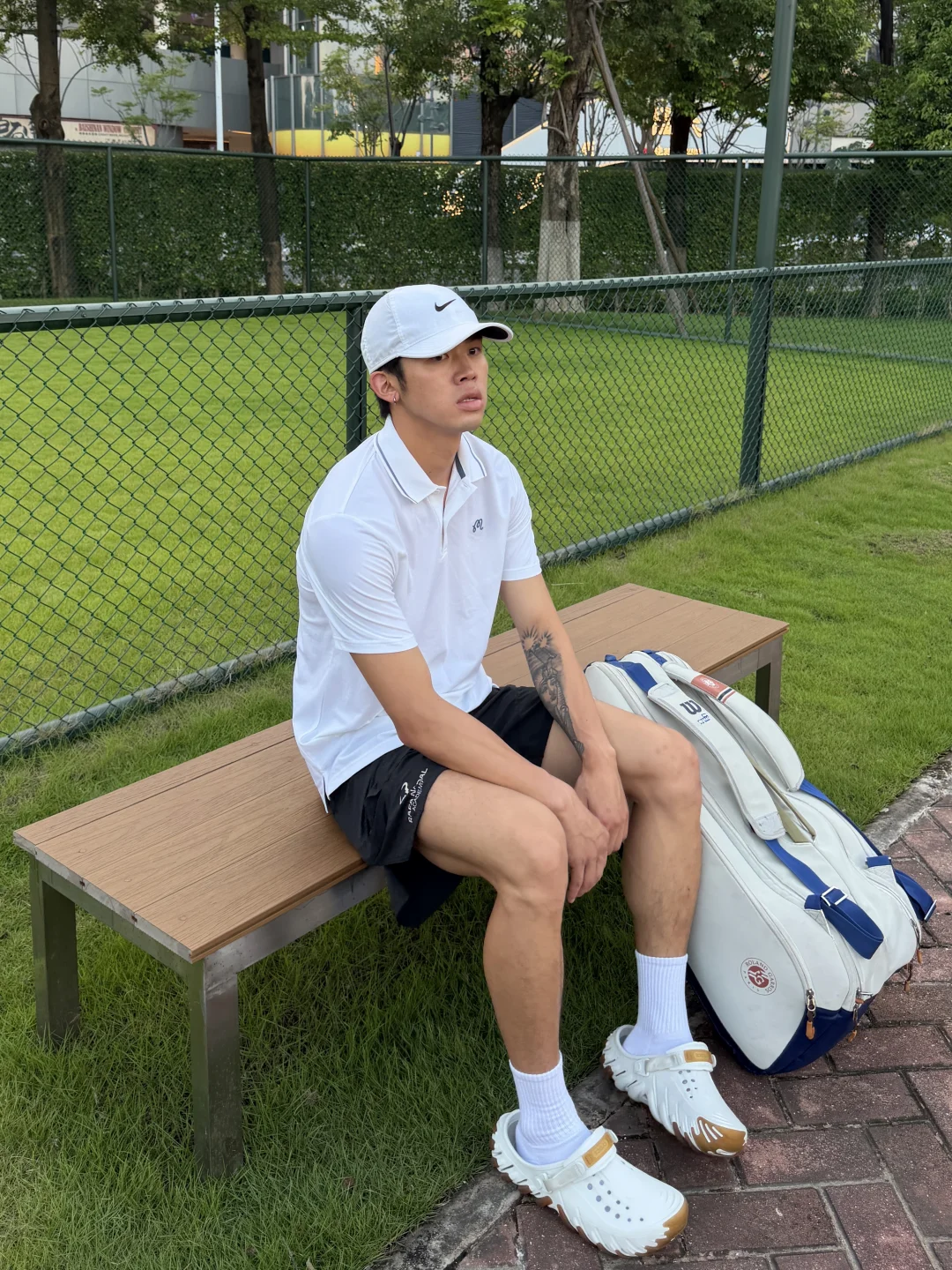 旁友 打网球咩🎾