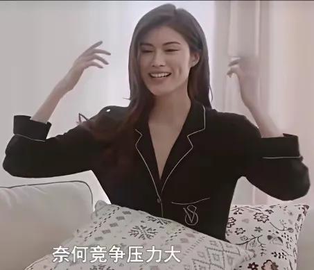 亲戚多是种陋习。
这不，早上去医院看望一个姑。
为了看她妈妈非要买土鸡蛋。
而后