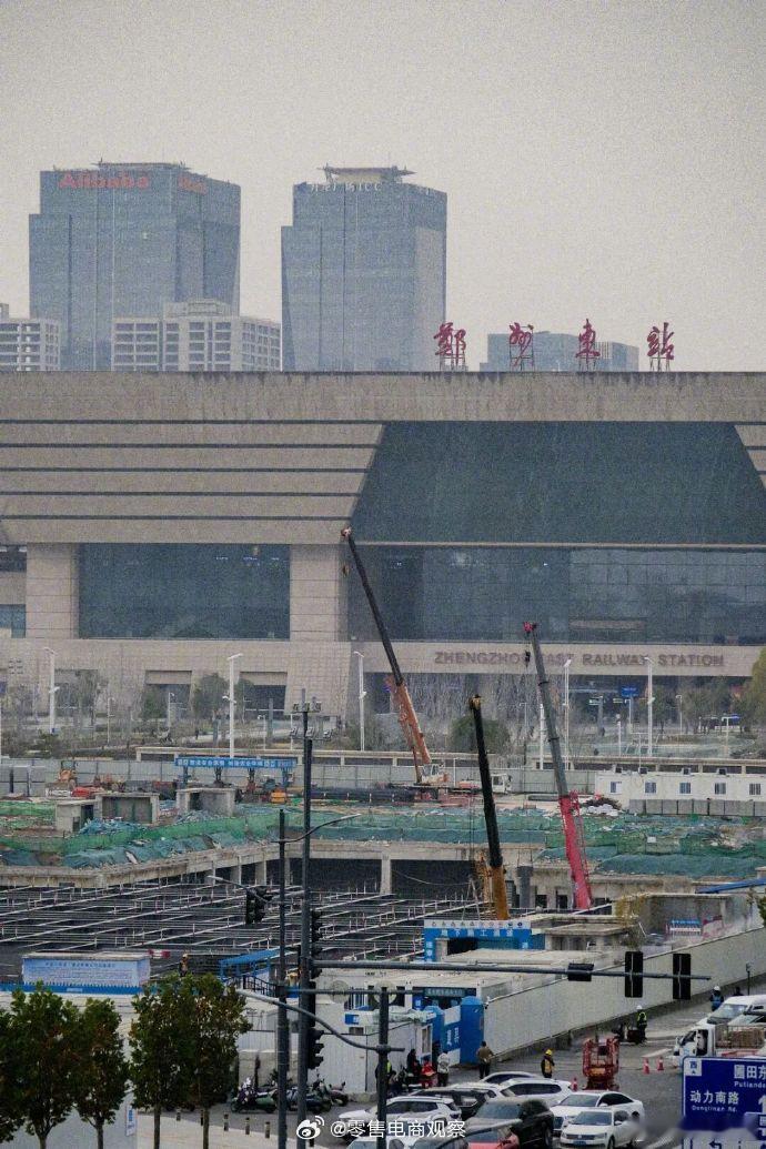 【胖东来广场要来了】胖东来郑州门店的推进进度，始终牵动着各界目光。近日，记者从郑