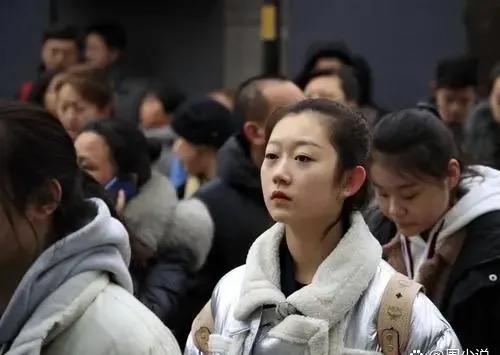 真后悔让女儿学师范专业了!一位家长哭诉，他说女儿去年大学本科毕业，学的是师范专业