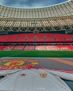 曼联计划再裁员200人 《每日邮报》透露，弗格森爵士即将结束其年薪200万英镑的