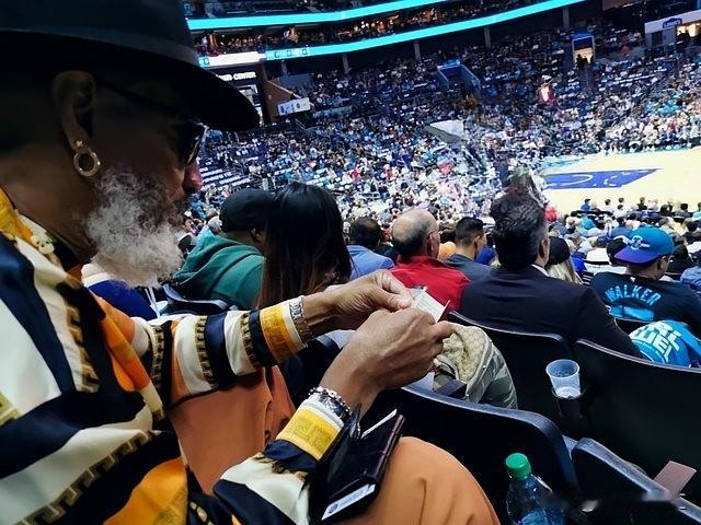 打了3年NBA，62岁每月领3.6万！NBA退休金制度，让多少联赛相形见绌？
