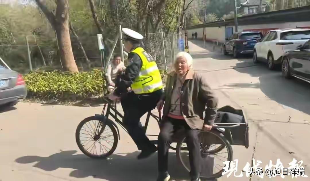常州一90多岁老奶奶瞒着家人，花了两个多小时，走了20多里路，蹬着小三轮去墓地看