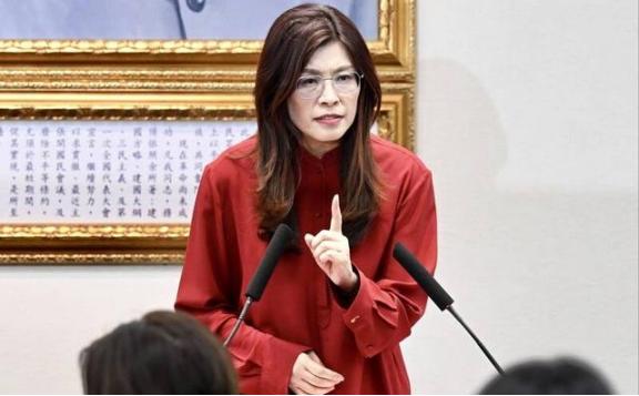 郑丽文表态了！针对赖清德出访非洲受阻，郑丽文回应的非常扎心。

最近，赖清德计划