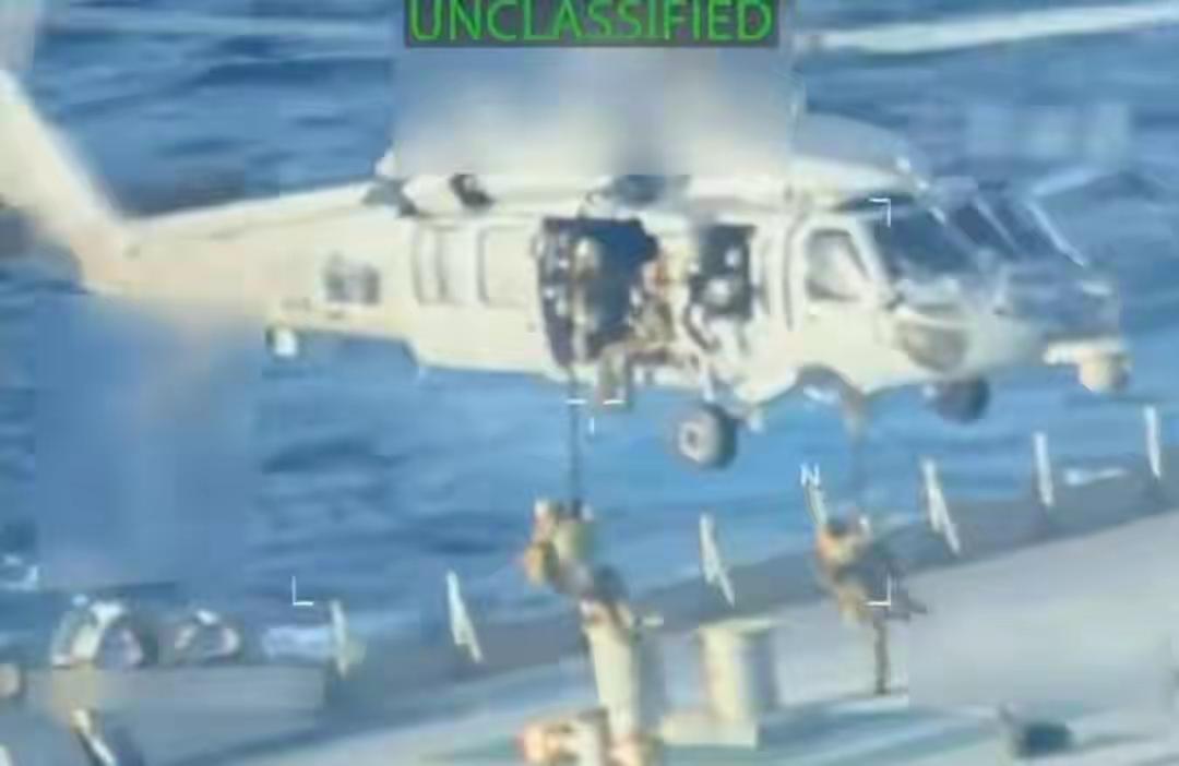 特朗普下令，美军打劫百万桶原油，不到72小时，中方直接甩国际法

12月10日，