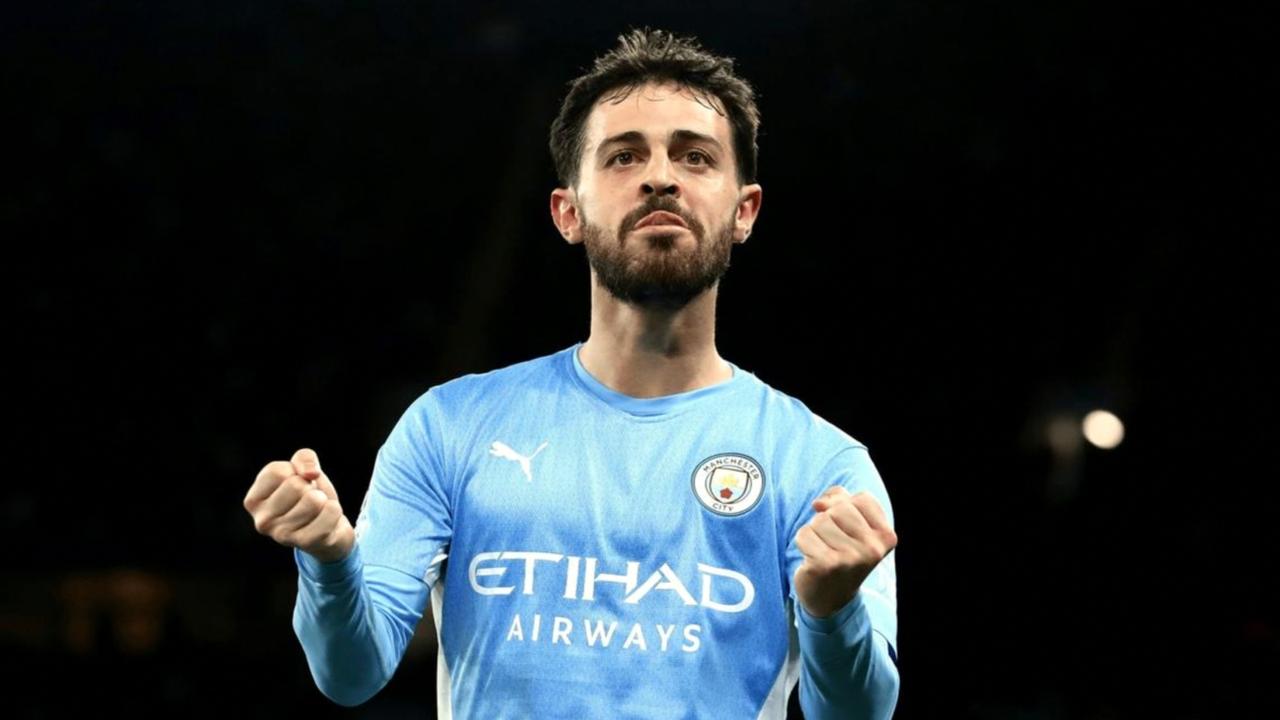 贝尔纳多·席尔瓦的经纪人豪尔赫·门德斯主动将他推荐给了皇家马德里。
皇马对B席非