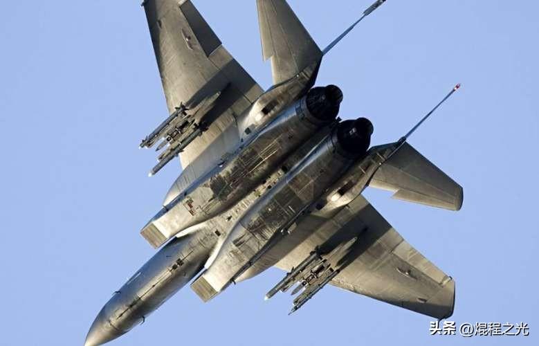 美以袭伊第四日：伊朗反击，霍尔木兹封锁，中东战火引爆全球能源危机！

⚡️ 核心