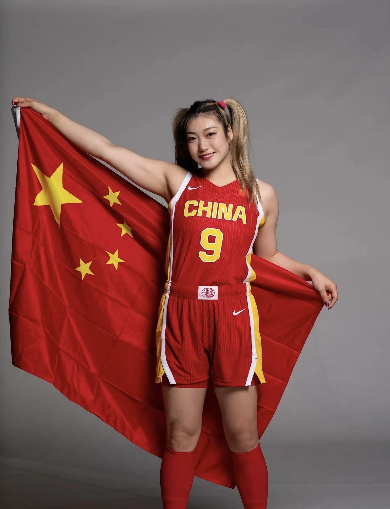 如果李梦在，会有何不同？

如果李梦登场，昨晚输33分的“溃败”，大概率会变成一