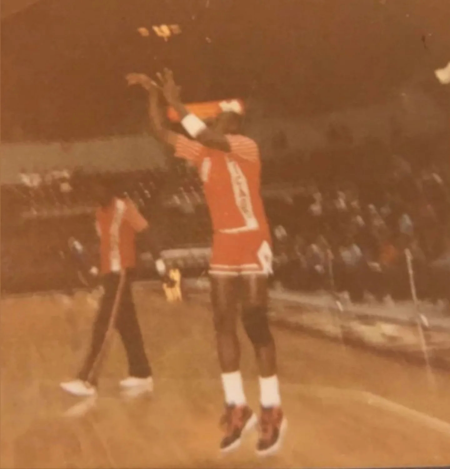 Michael Jordan 老式投篮服 