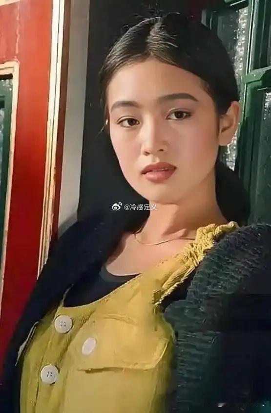 1986年，张艺谋看上了莫言的红高粱，问道:“我想拍你的红高粱，800块可以吗？