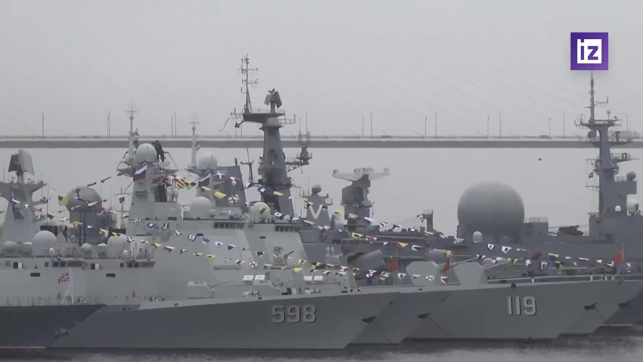 果然是舰尾靠岸，根据俄罗斯媒体的报道，刚结束“北部·联合-2023”联合军演的中