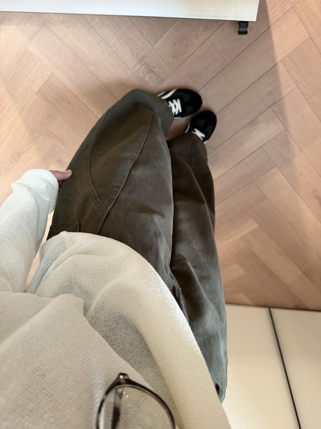 军绿色+杏色 两个天生一对的颜色