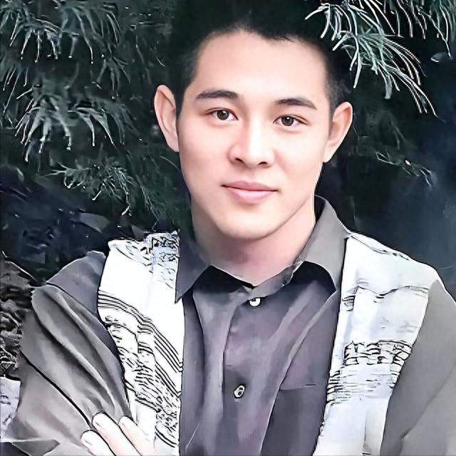 63岁李连杰谈身后事：不办葬礼，不留墓碑