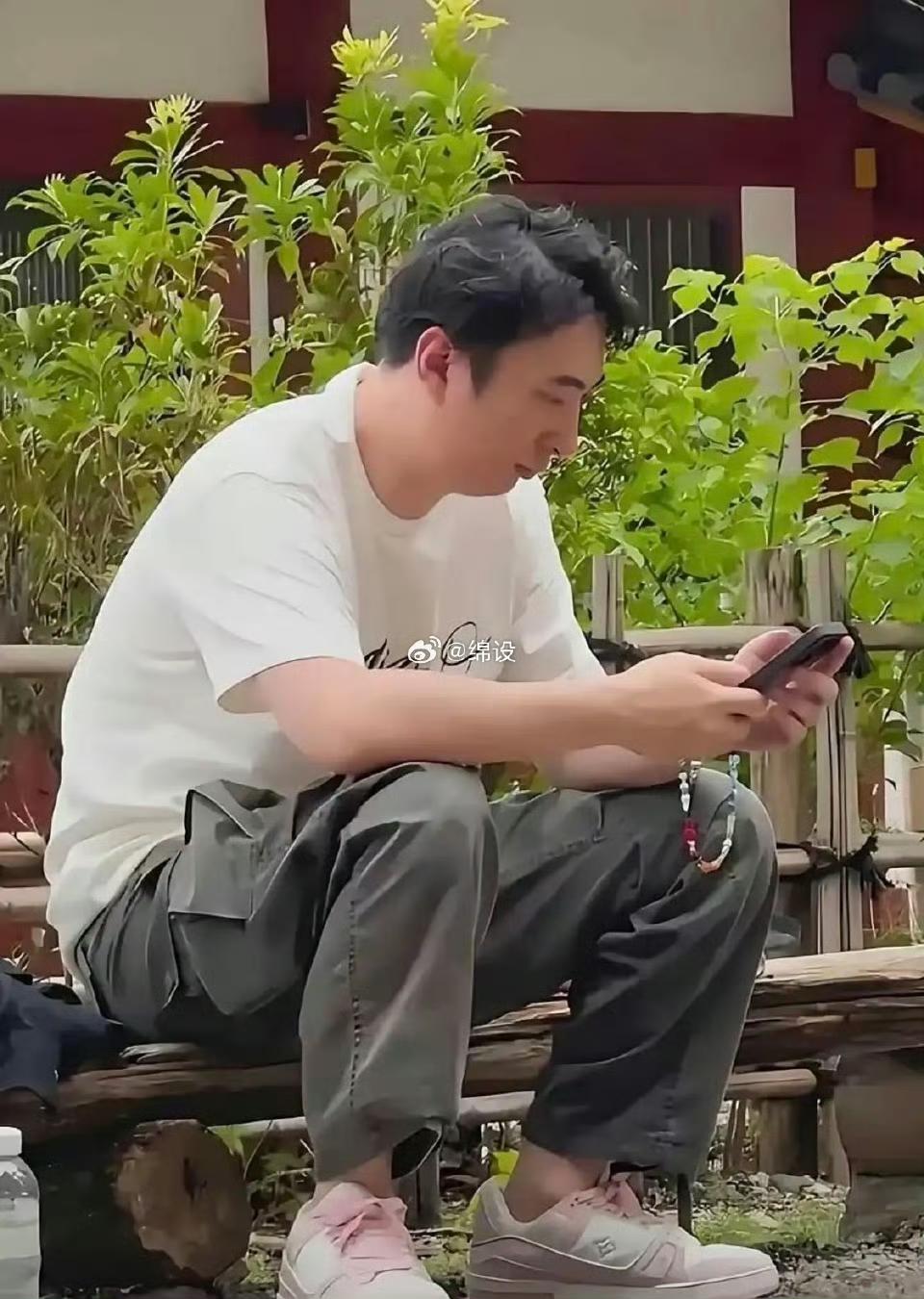 王思聪还会回国吗？
王健林卖掉了那么多万达，竟然还不够，被限制高消费了，王健林已