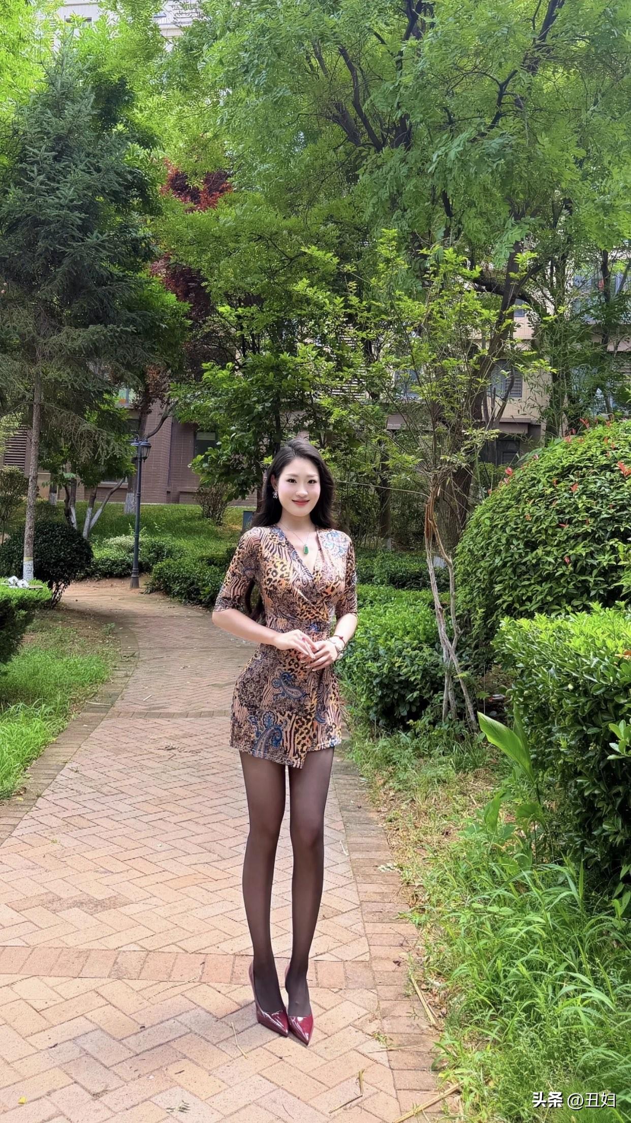 四十岁女人最大的魅力是阅历吗丰富阅历使她们面对问题更冷静，处理事情更沉稳。